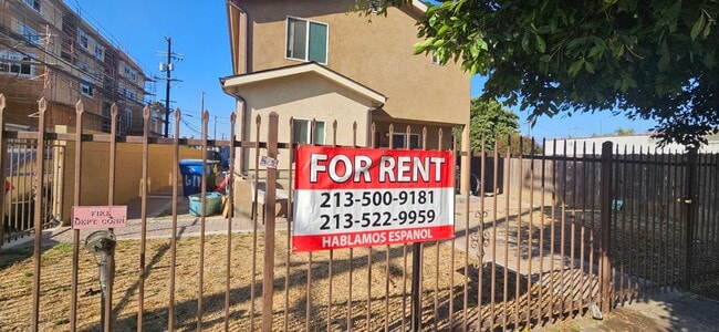 75(611) - 75(611) Apartment