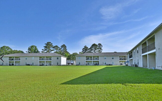 Foto del edificio - Springtree Apartments