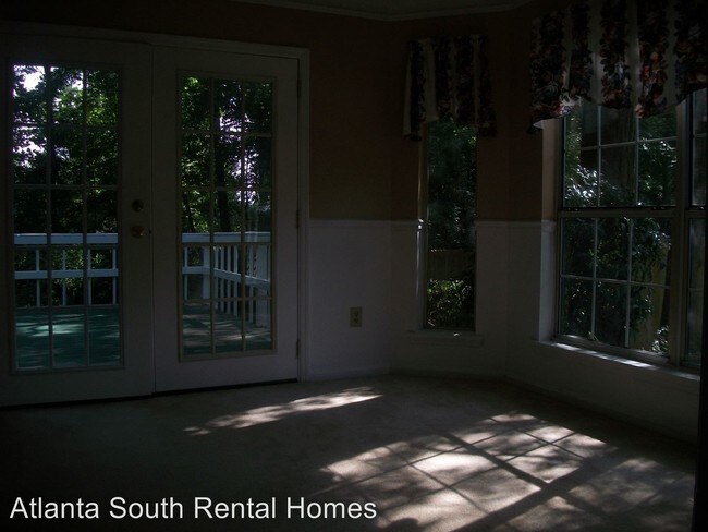 Building Photo - 136 Braelinn Ct