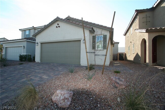 Building Photo - 8665 W Flamingo Rd