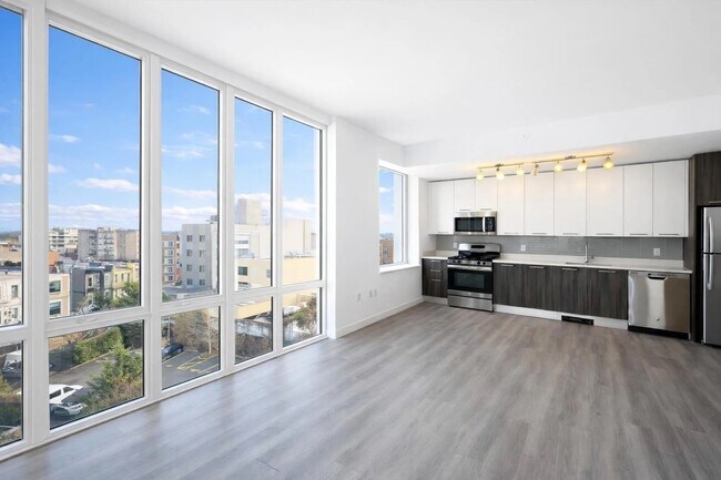 Foto del edificio - 1524 Sheepshead Bay Rd
