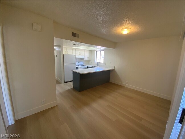 Building Photo - 6994 Issac Ave
