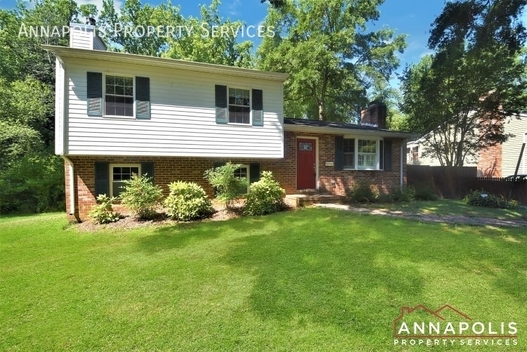 Primary Photo - 442 Poplar Ln