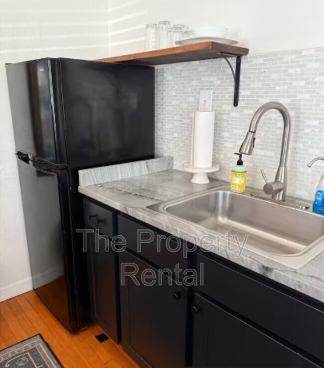 Foto del edificio - 1700 Golder Ave