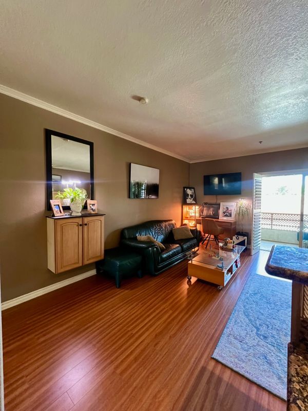 Building Photo - 300 N El Molino Ave