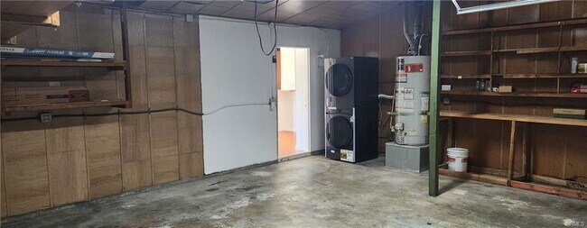 Building Photo - 22934 Valerio St