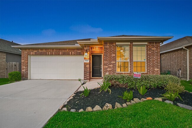 Building Photo - 7927 Tindarey Maple Trace