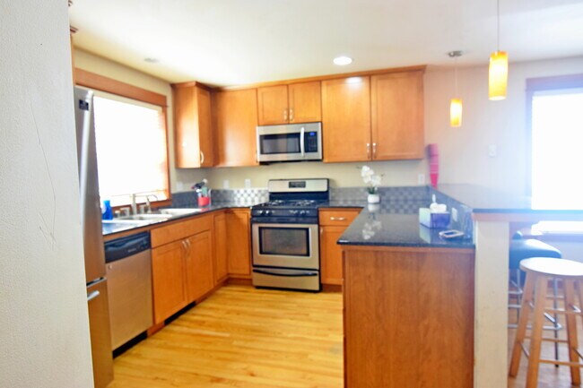 Foto del edificio - 5006 11th Ave NE