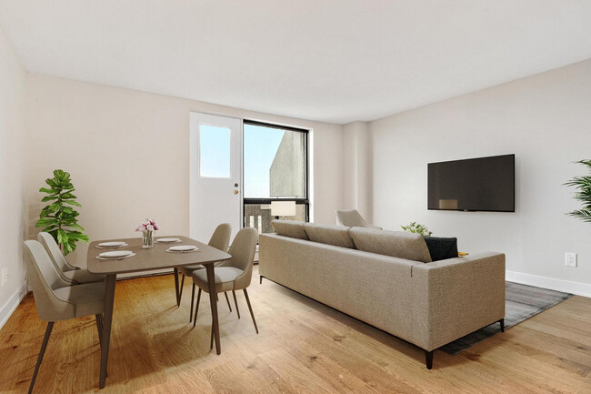 Interior Photo - The Ascot