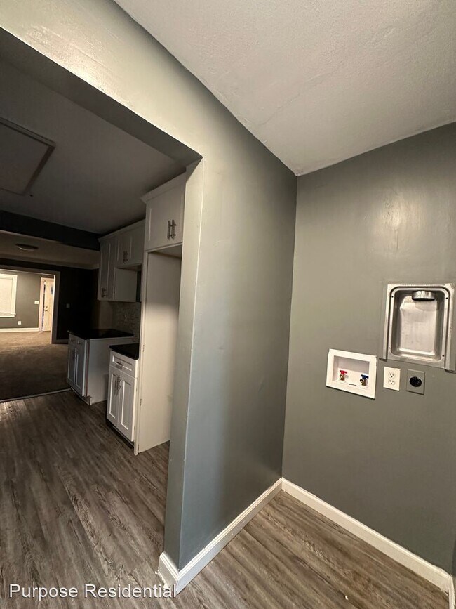 Building Photo - 2 br, 1 bath House - 5105 Wabash Ave
