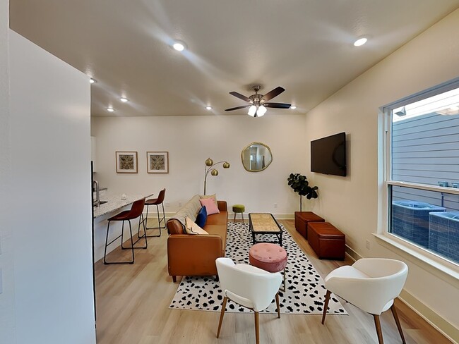 Photo - 5142 Kelwood St House