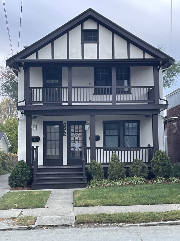 Primary Photo - 2705 Robertson Ave