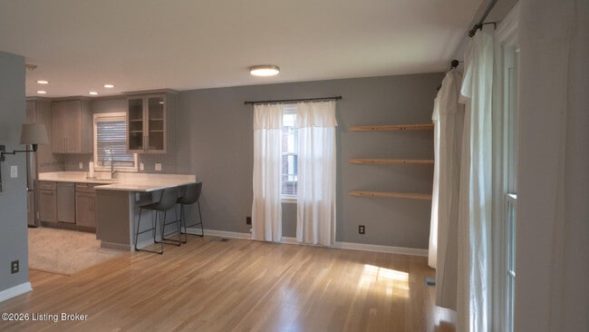 Foto del edificio - 3041 Radiance Rd