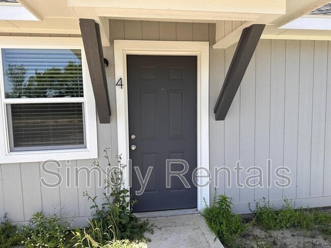 Foto del edificio - 11015 I-30 Frontage Rd