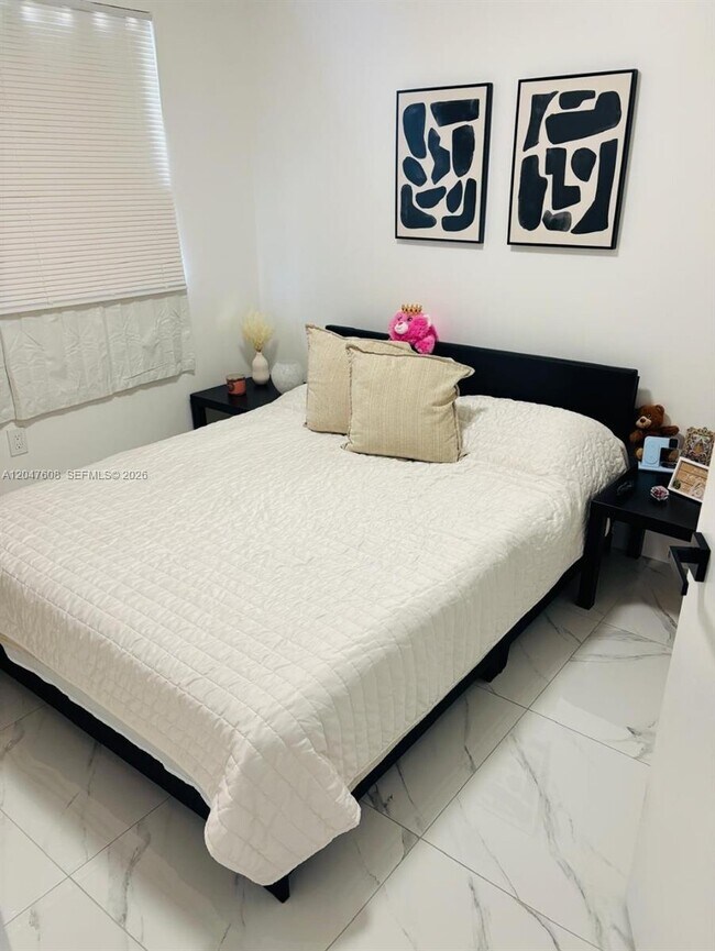 Foto del edificio - 8715 SW 152nd Ave