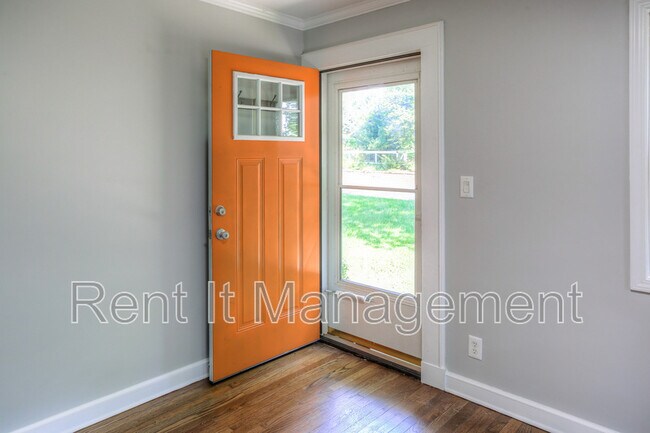Foto del edificio - 6707 Mayberry St