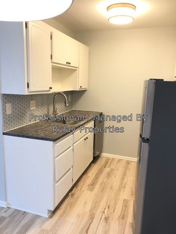 Foto principal - 8050 Queen Ave S