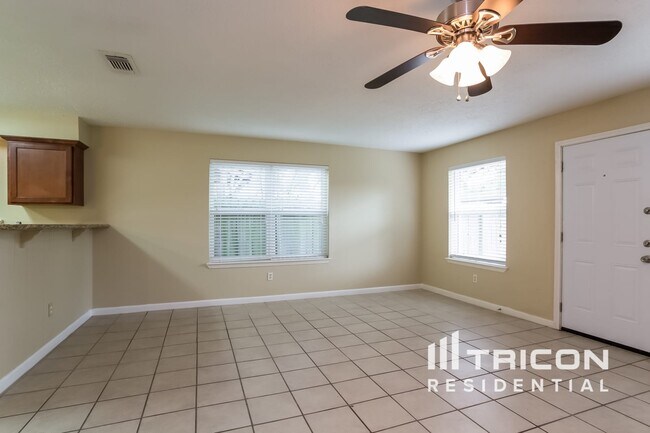 Foto del edificio - 10111 Enchanted Stone Dr
