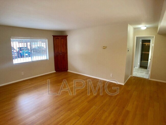 Foto del edificio - 5435 Bellingham Ave
