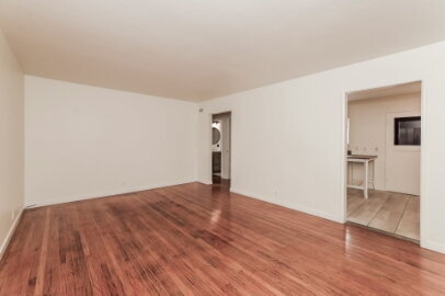 Foto del edificio - 2369 E 21st St