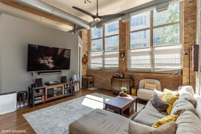 Foto del edificio - 417 S Jefferson St