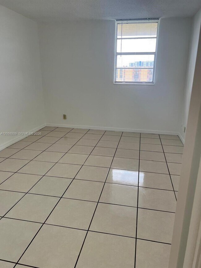 Foto del edificio - 801 NW 47th Ave