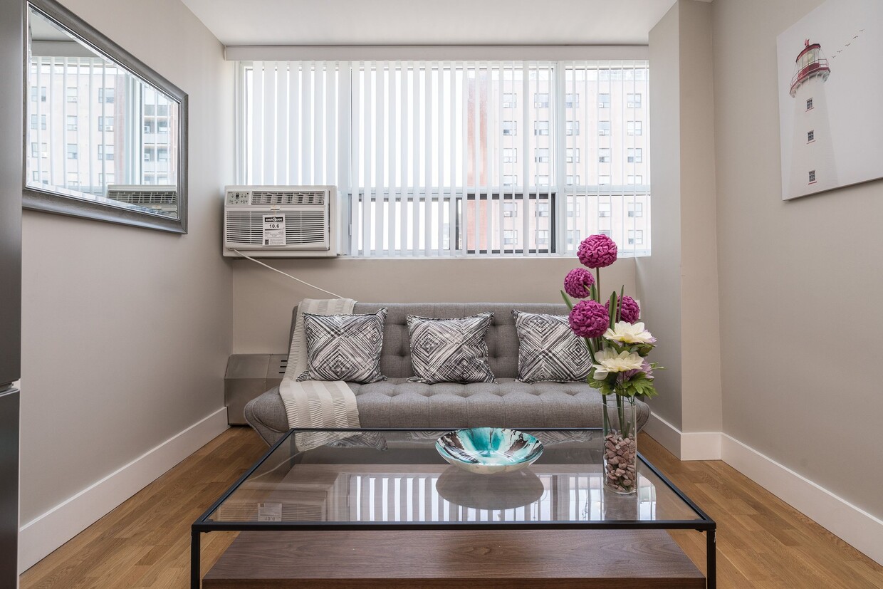 Photo principale - 730 St Clarens Ave