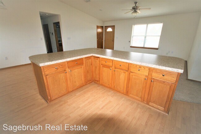 Foto del edificio - 3 br, 2 bath House - 3733 W. Brady Ave.