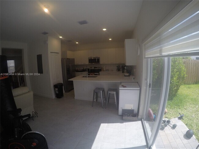 Foto del edificio - 12221 NW 23rd Pl