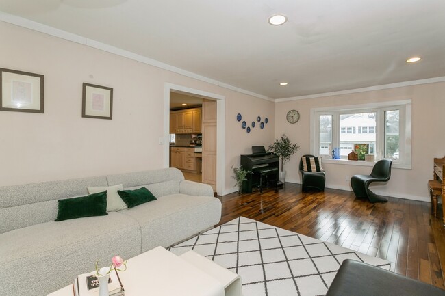 Foto del edificio - 94 Wells Ct