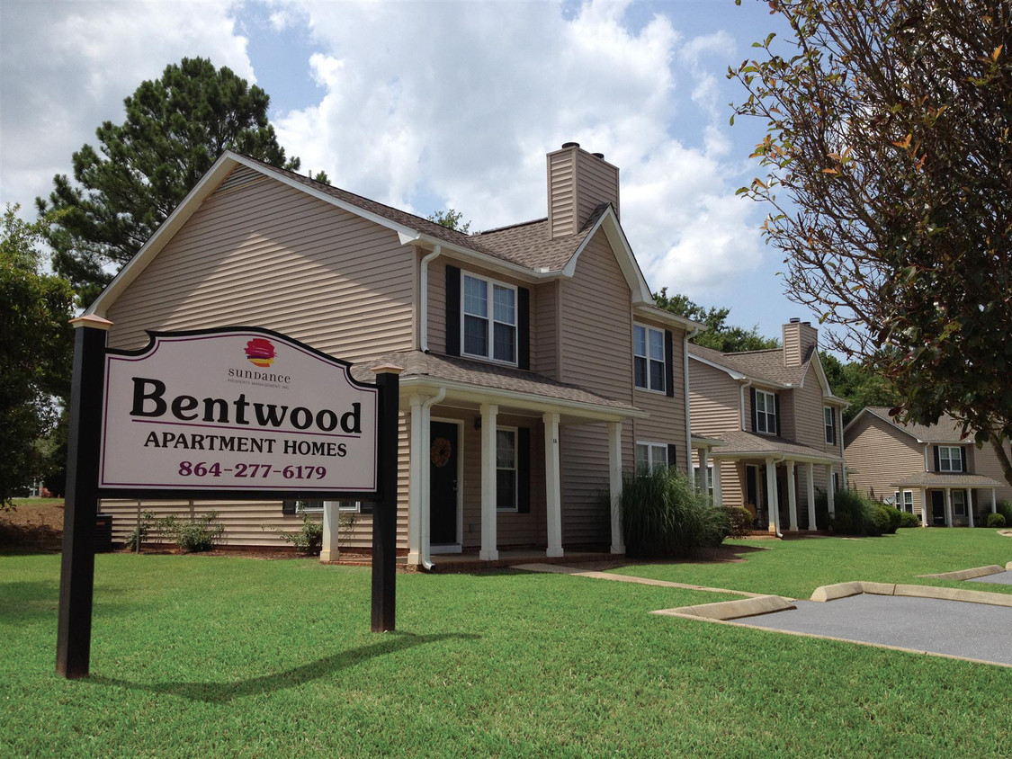 Foto principal - Bentwood Apartment Homes