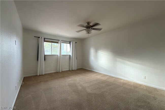 Foto del edificio - 618 Oakmont Ave
