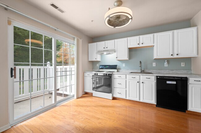 Foto del edificio - 1408 Black Walnut Dr