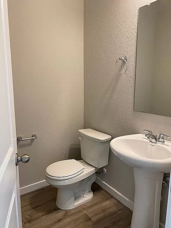 Half bath - 17402 Bay Skipper Dr