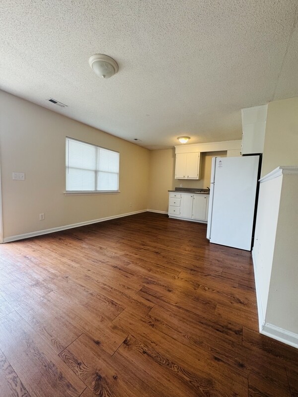 Foto del edificio - 3027 Adams Blvd