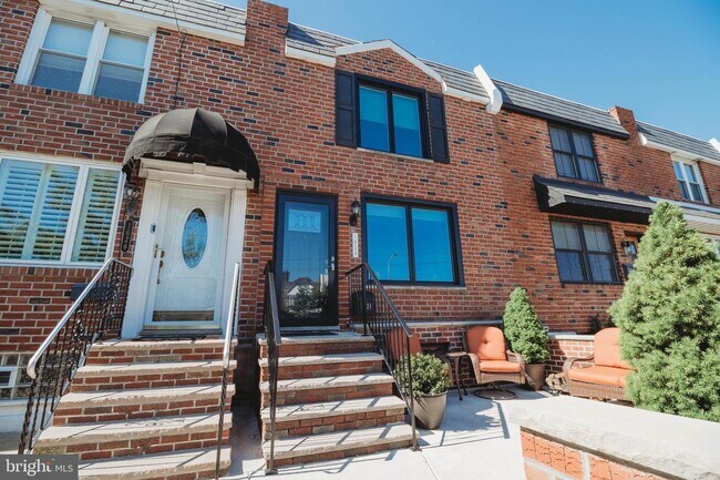 Building Photo - 1628 Packer Ave