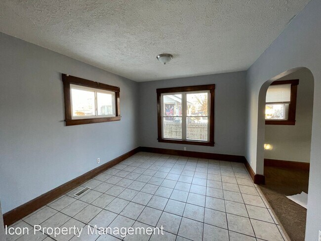 Foto del edificio - 3 br, 1 bath House - 3851 Fairmount Blvd