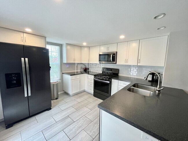 Building Photo - 366 Cobblestone Dr