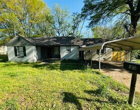 Building Photo - 830 Marsh Ave