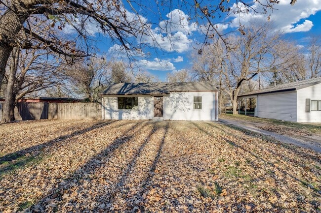 Foto del edificio - 2 Bed, 1 Bath Ready for Rent!