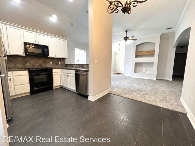 Foto del edificio - 3 br, 2 bath House - 633 Whitefield Lane