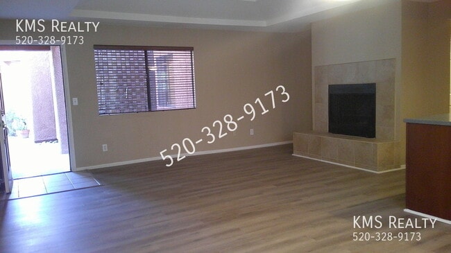 Building Photo - 5051 N Sabino Canyon Rd