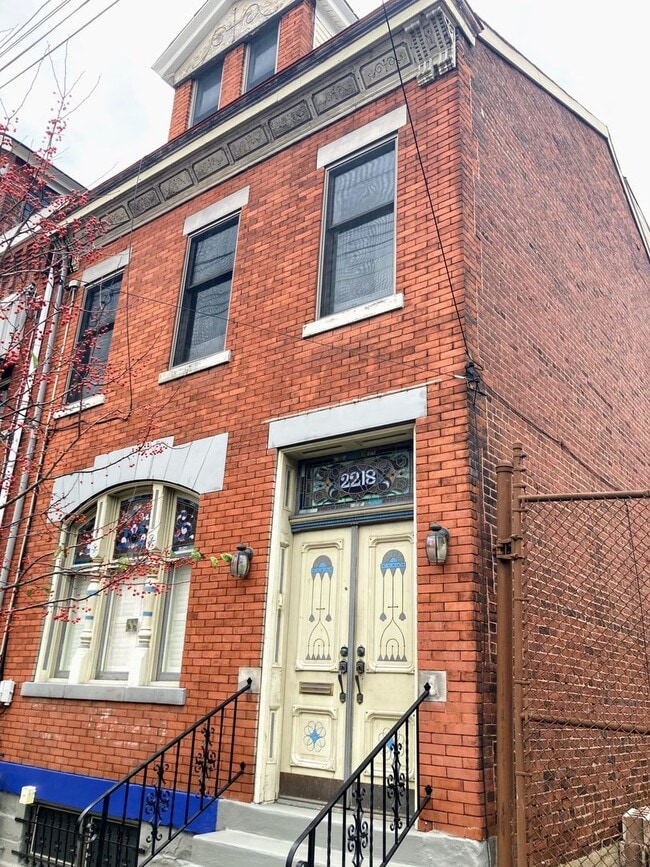 Building Photo - 2218 Jane St