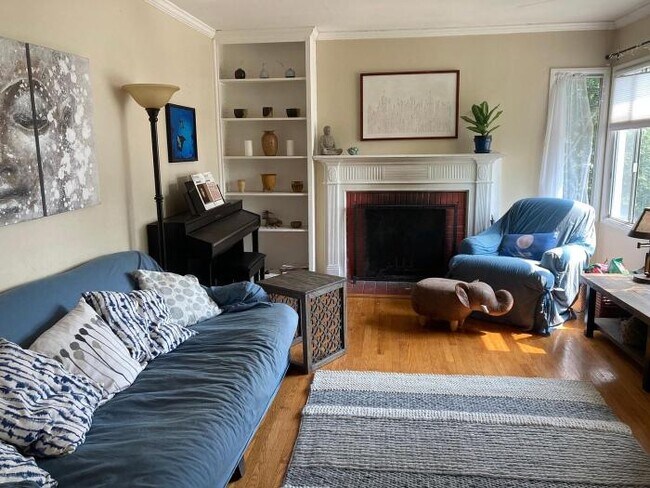 Building Photo - 3 bedroom in Palo Alto CA 94306
