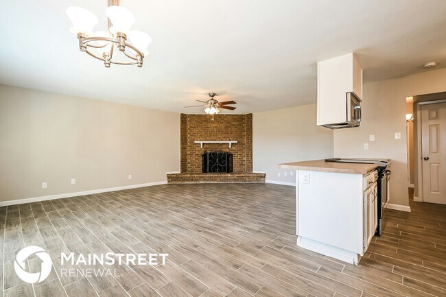 Building Photo - 308 Rockcrest Dr