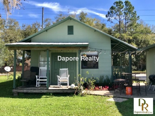 Photo - Lakefront-Remodeled 2 Bed, Garage, Wood Fl... House