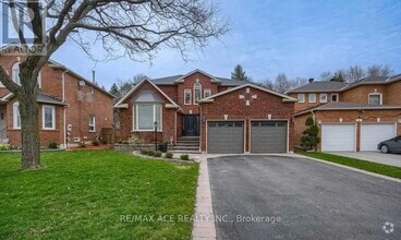 Building Photo - 17 Meekings Dr