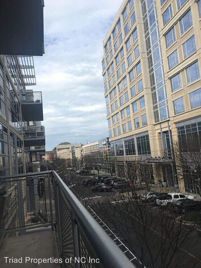 Foto del edificio - 1100 Metropolitan Ave