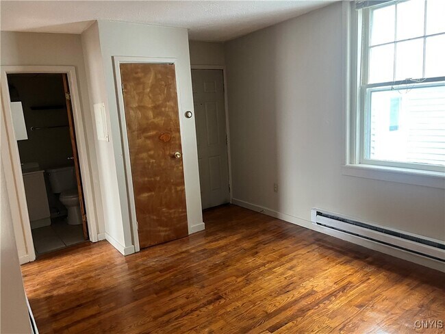 Foto del edificio - 618 State St