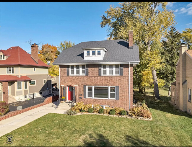 Building Photo - 10015 S Longwood Dr